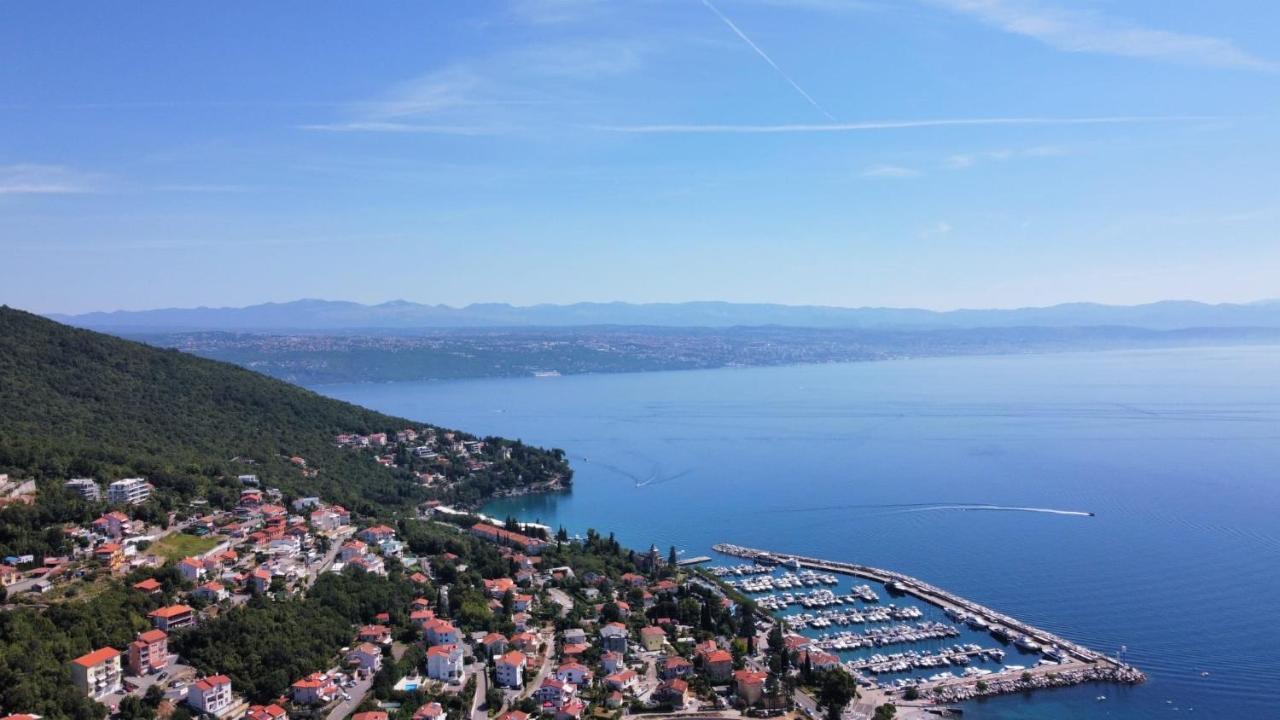 Sea View Apartment In Ičići 외부 사진